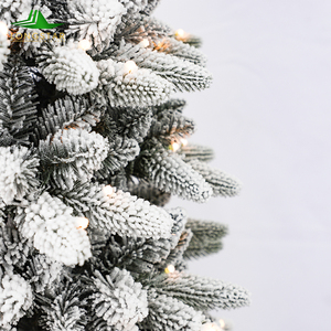 Árbol de Navidad de nieve personalizado PE PVC Material para todo tipo de clima Árbol de Navidad verde Soporte OEM Decoración para interiores y exteriores - Product Image 4