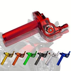 Poignée d'accélérateur de moto en aluminium CNC avec indicateur de vitesse - Cache-pompe à huile réglable pour moto tout-terrain - Product Image 1