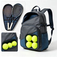 Sac à dos portable pour raquette de tennis en polyester gris-bleu avec poche avant pour balles, poches latérales en filet, sangle de poitrine, design multifonctionnel