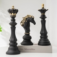 Nouvelles figurines d'échecs nordiques transfrontalières en résine souple 3D écologique, artisanat d'art, figurines de roi, cheval de guerre et reine pour Noël