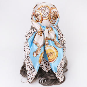 Bufanda de Seda Satén con Estampado de Leopardo para Mujer, Estilo Europeo Americano, Venta al Por Mayor - Product Image 2