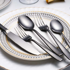 Lot de couverts uniques réutilisables en acier inoxydable poli miroir, style vintage, pour fêtes, avec logo personnalisé, cuillère, fourchette, couteau, marque <span class=keywords><strong>QZQ</strong></span>, Guangdong - Product Image 5