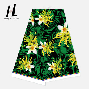 Tessuto in Poliestere con Stampa Floreale Frangipani <span class=keywords><strong>e</strong></span> Ylang Ylang per Camicie <span class=keywords><strong>e</strong></span> Abiti in Stile Resort delle Isole del Pacifico <span class=keywords><strong>e</strong></span> Abbigliamento da Spiaggia - Product Image 4