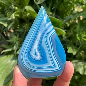 Vente en gros de sculptures de guérison, agate bleue de haute qualité, sculpture en forme de larme, cristal en forme de larme, artisanat pour bijoux, cadeaux - Product Image 3