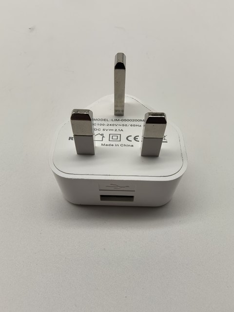 High Quality 5V 2A 10W USB Wall Charger QC1.0  Eco-Friendly ABS Material 3 Pin UK Plug for Mobile Phone Earphone