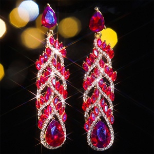 Boucles d'oreilles longues de mode transfrontalière euro-américaine pour femmes, clous exagérés en cristal et pierres précieuses avec strass en verre - Product Image 4