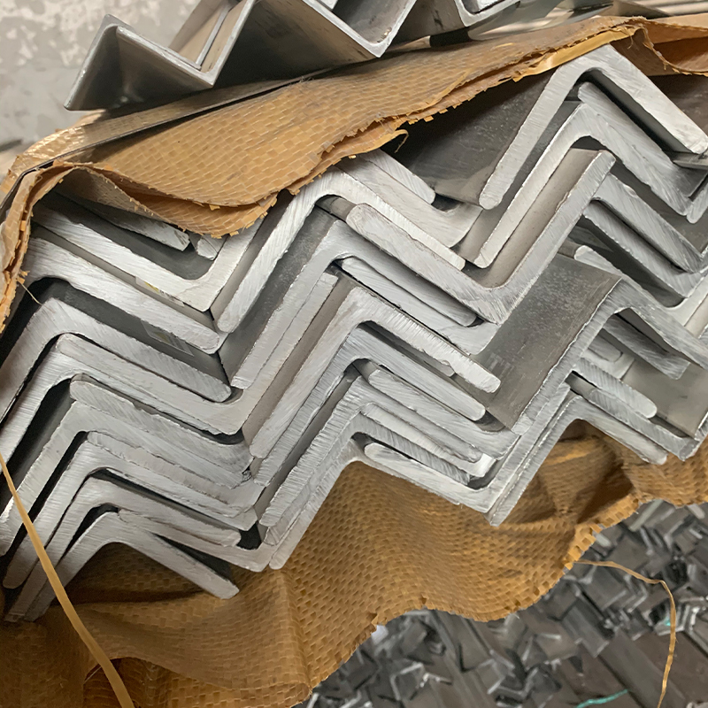 150 x 150 x 10 Steel Angle Iron 150 x 150 x 10 Steel Angle Iron