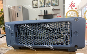 Un generatore di segnale vettoriale Rohde & Schwarz R & S SMBV100B 6GHZ con molte opzioni YH - Product Image 3