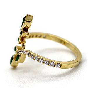 Anello da Donna Q468 in Oro 18K con Smeraldo, Design a Pianta, Incastonatura Pavé con Diamanti Rotondi, Gioiello Raffinato per Fidanzamento - Product Image 4