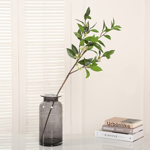 Branche d'Osmanthus artificielle de 90 cm, feuilles vertes réalistes avec fleurs crème, fausse verdure pour la décoration de la maison, du vase ou de mariage - Product Image 2