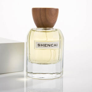 Fragancia 2026 de Lujo, Botella de Perfume Transparente de 50ml/100ml con Ventana y Etiqueta, Cilindro Tallado, Pulverizador y Tapa de <span class=keywords><strong>Zamak</strong></span> - Product Image 2