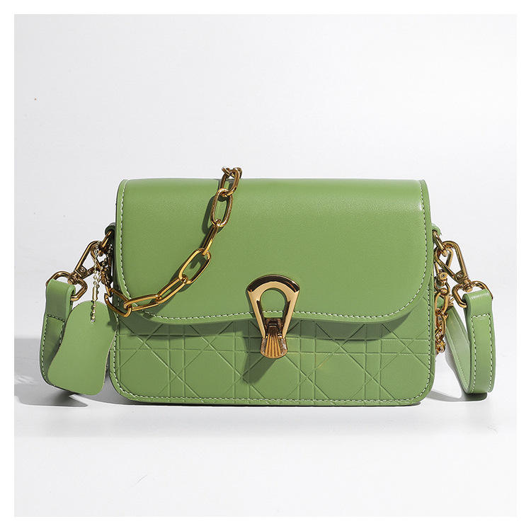 สีเขียว