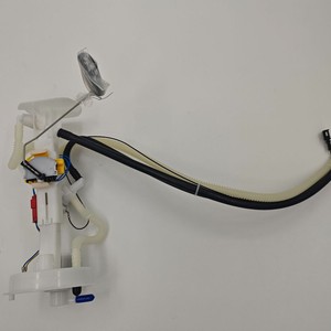 Ensemble de filtre à carburant YTQL-6009 avec valve pour BMW X5 E70 - Product Image 1