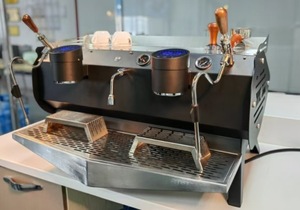 Machine à café <span class=keywords><strong>expresso</strong></span> commerciale à deux groupes à 4 chaudières Machine semi-automatique multifonctionnelle Bouton tactile Programmable électrique - Product Image 6