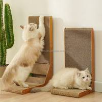Griffoir pour chat en forme de L en carton ondulé avec balle
