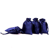 Pochette d'emballage cadeau de bijoux à cordon de haute qualité Emballage de paquet de cheveux de perruque Sacs en satin avec logo Sac à poussière en satin personnalisé