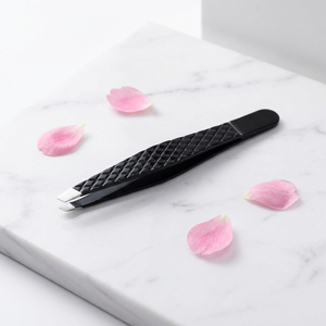 Pinzas para Cejas de Acero Inoxidable con Punta Inclinada, Herramienta de Depilación de Lujo Personalizada, Reutilizable y Antiestática para el Cuidado de la Belleza - Product Image 3