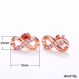 Orecchini a Perno con Simbolo dell'Infinito per Donne, Accessori Eleganti e Minimalisti per Uso Quotidiano e Regalo - Product Image 4