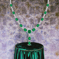 Conjunto de Joyas de Lujo de Estilo Clásico con Corte Esmeralda Brillante para Compromiso, Boda o Fiesta, Plata de Ley 925 con Sintético para Mujer