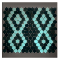 Tuiles de mosaïque en verre émaillé brillant, luminescentes dans le noir, bleues, personnalisées, avec des bords lumineux pour piscine