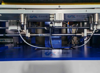Machine d'emballage automatique de boîtes rigides à haute efficacité JX-500A avec ajustement du moule pour la formation de contenants d'emballage