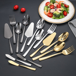Juego de Cubiertos de Acero Inoxidable de 13 Piezas con Textura Martillada, Cuchara para Servir, Tenedor, Cuchara para Salsas, Espátula para Pizza, Esparcidor de Aceite, Estilo Occidental - Product Image 1