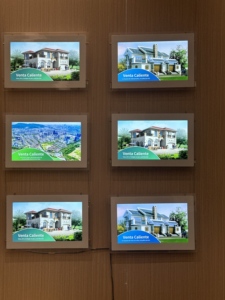 フロントストアWifi USB Android広告プレーヤー用不動産吊り窓用ビデオディスプレイスリムハイブライト15.6「21.5」LCD - Product Image 2