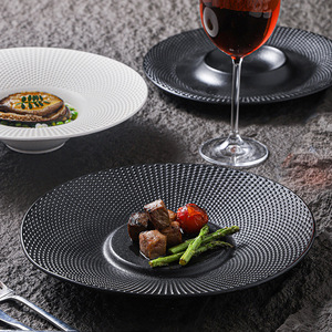<span class=keywords><strong>Assiette</strong></span> de Dîner Ronde Profonde en Céramique Blanche Mate et <span class=keywords><strong>Noire</strong></span>, <span class=keywords><strong>Grande</strong></span>, pour Pâtes et Desserts, Style Chapeau de Paille, pour Hôtels et Restaurants, Vente en Gros - Product Image 3