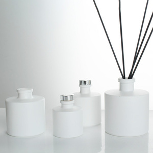 50/100/130/150/200ml chất lượng cao thích hợp tùy chỉnh trắng mờ hương thơm chai cho nhà sử dụng sậy khuếch tán với mây - Product Image 3