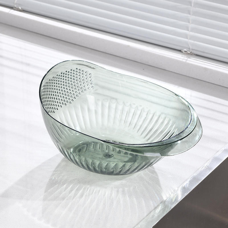 สีเขียวโปร่งแสงขนาดเล็ก