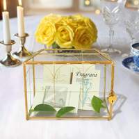Boîte à cartes de mariage en verre transparente de grande taille en forme de maison moderne en laiton fait main avec couvercle de haute qualité pour le rangement de bijoux