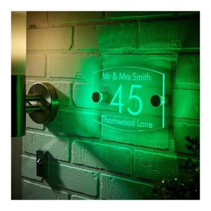 Support mural personnalisé pour enseigne en acrylique rétroéclairée par LED - Product Image 1