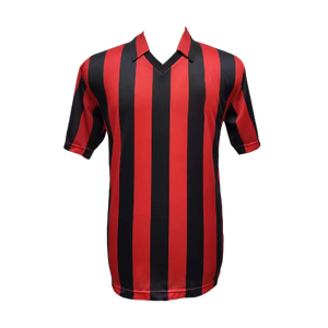 Ensemble d'uniformes de football personnalisables OEM Chemise rétro classique respirante Style chaud Maillot de football personnalisé vierge pour été hiver - Product Image 5