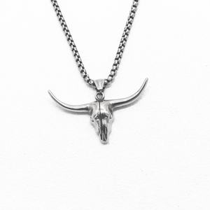 Nouveau Collier Pendentif Tête de Taureau en Acier Inoxydable Couleur Acier, Style Punk Tendance, Pendentif en Acier Titane, Bijoux pour Hommes - Product Image 1