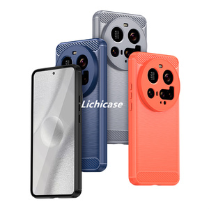 Lichicase Low MOQ fibra de carbono cepillado TPU funda de parachoques a prueba de golpes para Xiaomi 15 15 Pro 15 Ultra contraportada - Product Image 2