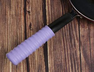 Manchon de poignée de casserole en silicone de qualité alimentaire, résistant à la chaleur, écologique, best-seller - Product Image 5