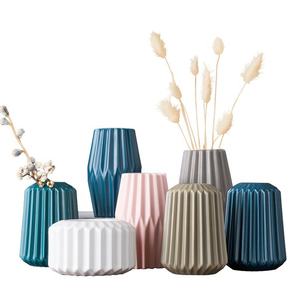 Vase de table en céramique artisanale de grande taille, design Art Déco moderne et minimaliste, écologique, pour fleurs séchées, décoration intérieure - Product Image 1