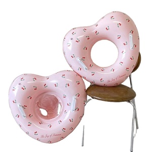 Bouée de bain gonflable en forme de cœur pour enfants - Flotteur de piscine avec poignées et siège, rose et amusant - Product Image 4