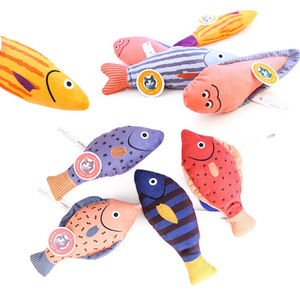 Jouets pour chats Aduck, jouets pour chatreries, jouets à la catnip, jouets en peluche imprimés - jouets pour chats en forme de poisson océanique qui font du bruit. - Product Image 1