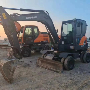 Excellentes performances pour l'excavatrice à roues d'occasion Doosan 60w Excavatrice à roues d'occasion Doosan DX60W - Product Image 1
