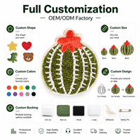 Écusson brodé personnalisé rond vert Cactus avec fleur rouge et détails de broderie, badge logo pour vêtements et sacs, vente en gros usine