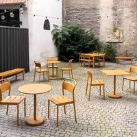 Ensemble table et chaises d'extérieur en alliage d'aluminium au design minimaliste et moderne – Mobilier d'extérieur pour cafés de thé au lait et cours tendance