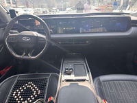Berline intermédiaire d'occasion 2022 Facelift 2.0T Turbo 238 ch Conduite à gauche Essence Véhicule d'occasion Vente en gros Exportation
