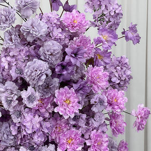 Arche de fleurs artificielles d'hortensias violets romantiques, idéale pour la décoration de fond de mariage et de banquet en extérieur - Product Image 2