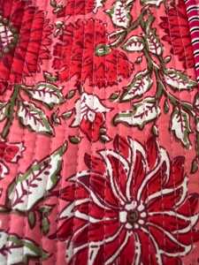 Bolso de Mano Acolchado de Algodón con Estampado de Bloques, Diseño Espacioso y Suave para Uso Diario, Viajes y Compras - Product Image 5