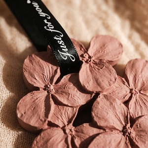 Vintage Red Lucky Gypsum Aromatherapy Expanded Stone Home Wardrobe <b>Car</b> Aromatherapy <b>Tablet</b> Pendant - Product Image 3