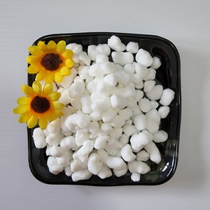 Base de savon biodégradable à faire fondre et à verser avec des options de couleur personnalisées en granulés ou en rouleaux - Product Image 3