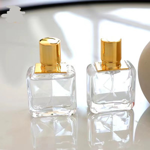 <span class=keywords><strong>Bouteille</strong></span> de parfum vide de 30ml, forme carrée transparente, couvercle de couleur or, brume fine, vaporisateur en verre, bouchon à vis - Product Image 1