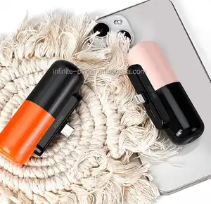 Neues trend iges mehrfarbiges tragbares Powerbank-Ladegerät Kreatives kapsel förmiges tragbares Mini-Ladegerät für das iPhone
