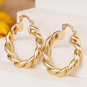 Orecchini a Cerchio Dorati E4434, Design Classico Intrecciato, Gioielli in Oro Unisex per Uso Quotidiano - Product Image 5